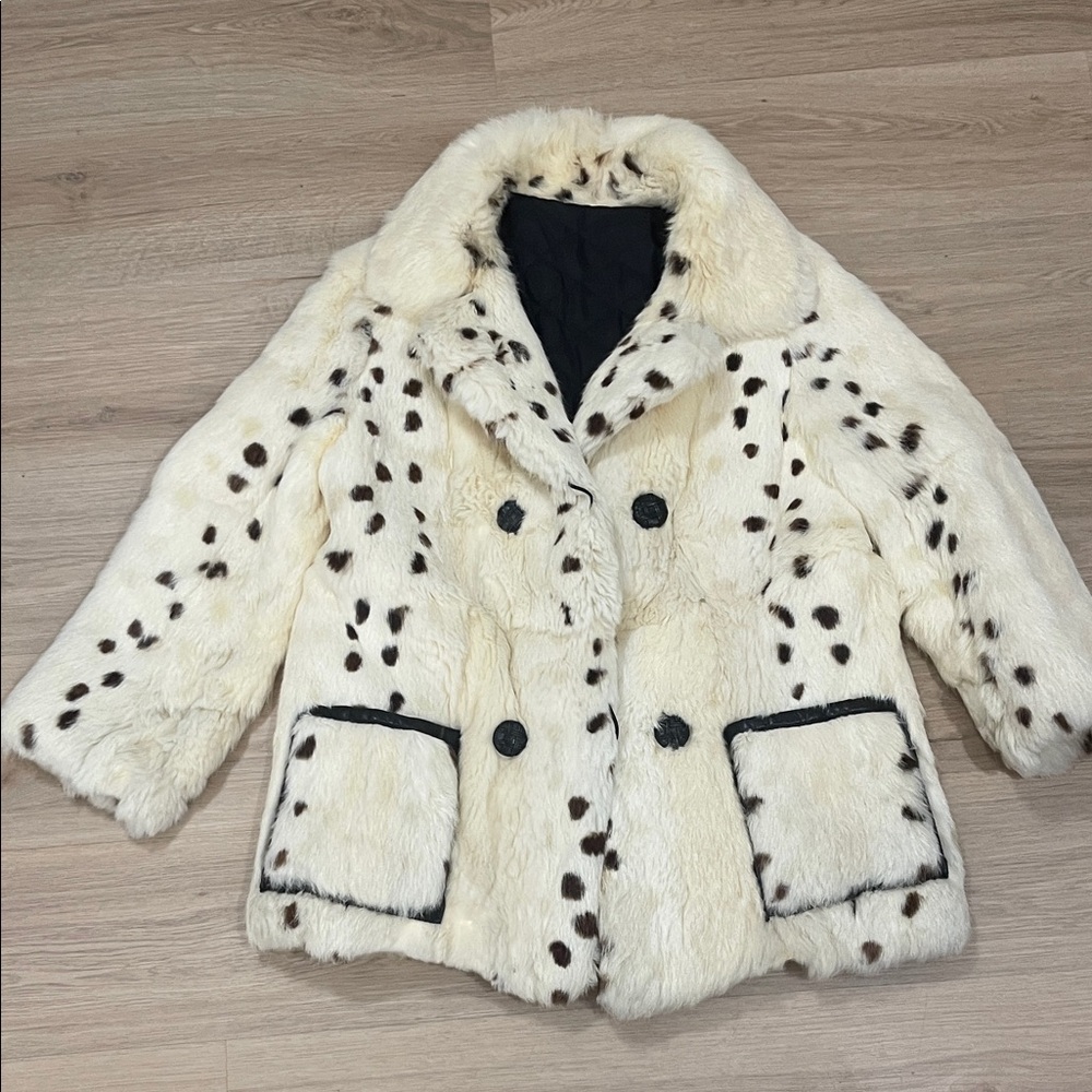 Elegant Women's Genuine Fur Teddy Jacket - Cream and Black